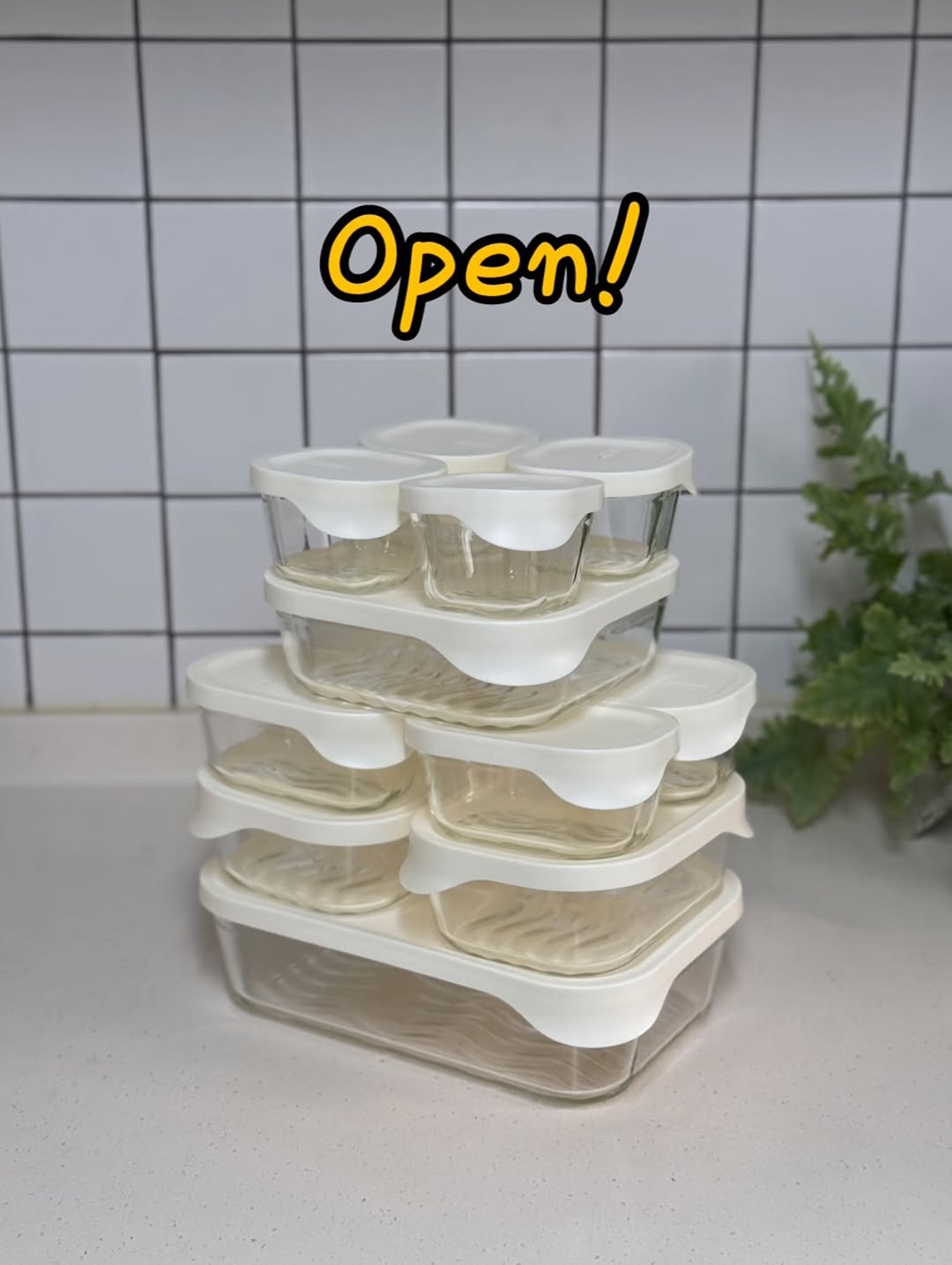 Photo by 더리테이블 ㅣ 이승희 on November 27, 2025. May be an image of container, hamper, measuring cups and text that says 'Open!'.