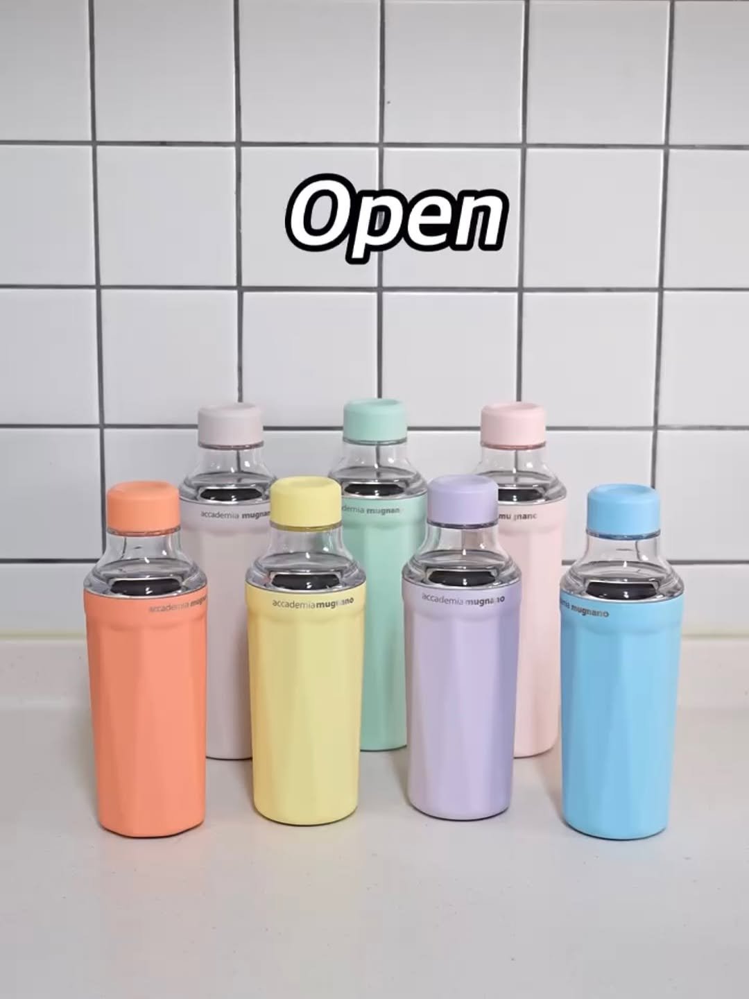 Photo by 더리테이블 ㅣ 이승희 on February 22, 2026. May be an image of canister, bottle, kitchenware, water bottle and text.