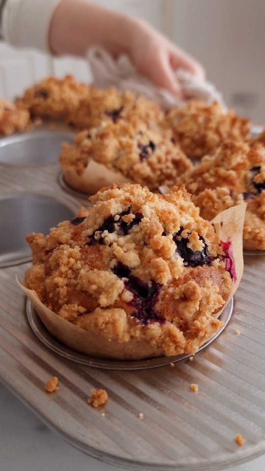 theloopywhisk 게시물 이미지: These are honestly more blueberry than muffin...