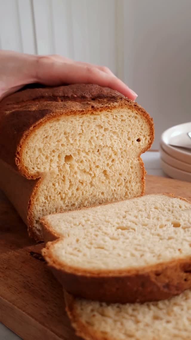 theloopywhisk 게시물 이미지: This is the softest, fluffiest gluten-free...