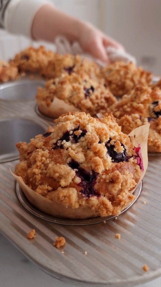 theloopywhisk 게시물 이미지: These are honestly more blueberry than muffin...