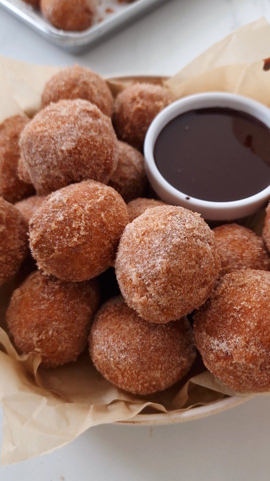 theloopywhisk 게시물 이미지: GLUTEN-FREE DONUT HOLES!! They're sooo soft...