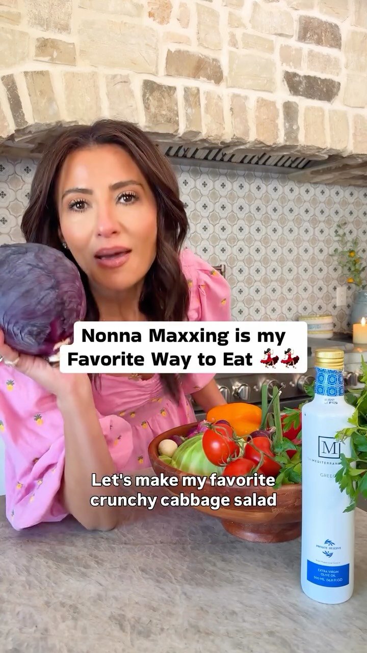 themediterraneandish 게시물 이미지: Crunchy cabbage salad @themediterraneandish...