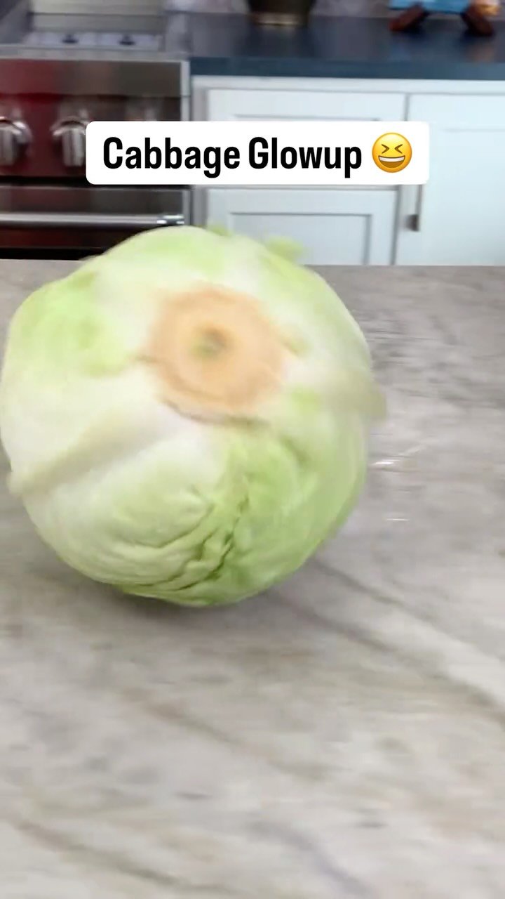 themediterraneandish 게시물 이미지: Sexy Cabbage is Back @themediterraneandish 🥬...