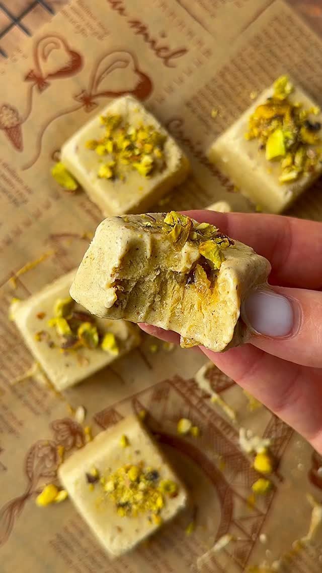 themodernnonna 게시물 이미지: 1000000/10 healthy pistachio yogurt bites....