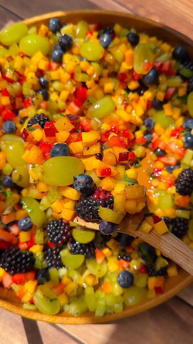 themodernnonna 게시물 이미지: 🍇🥭🍊Comment “FRUIT” and I’ll send you the best...