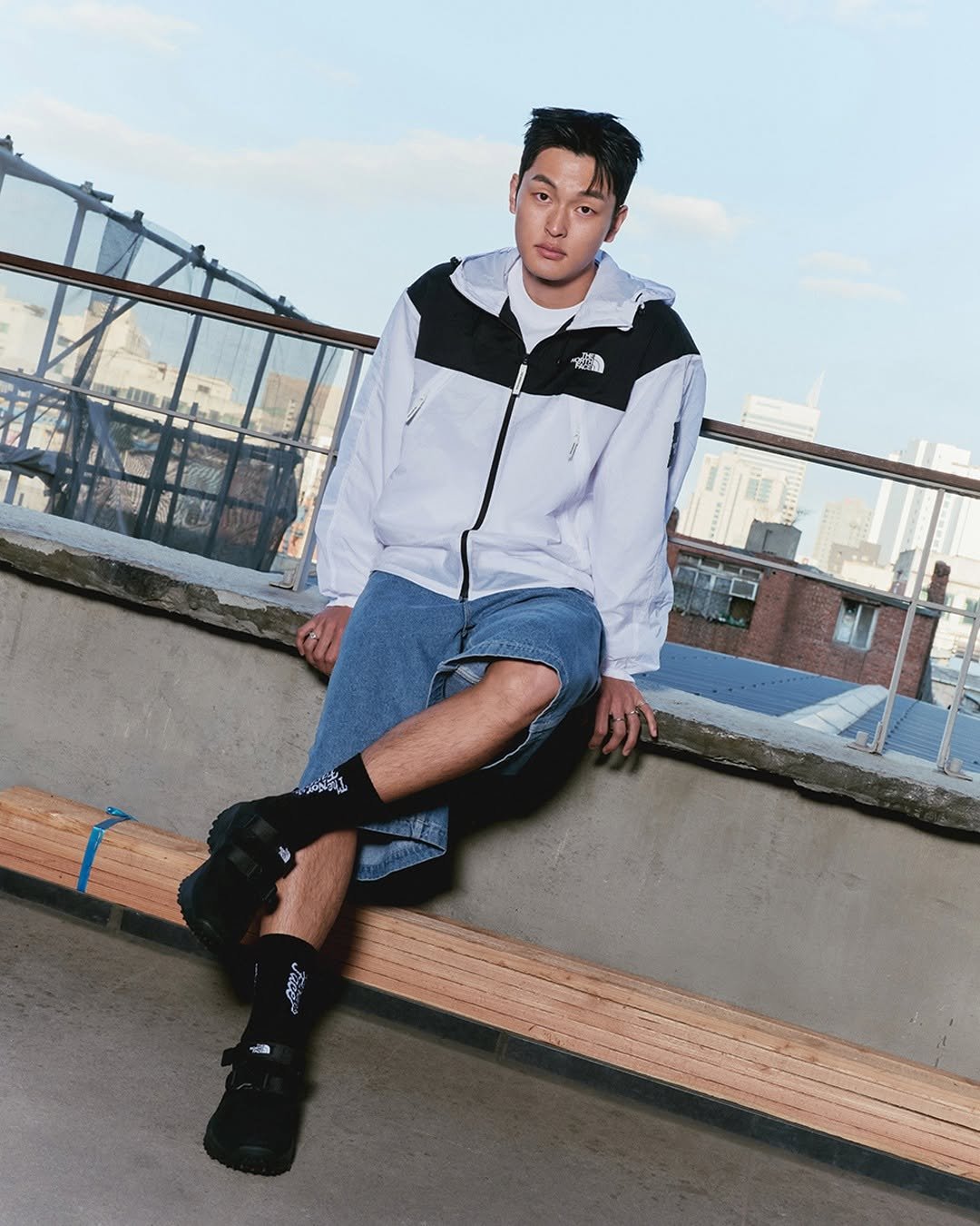 thenorthface_whitelabel 게시물 이미지: ⠀
‘빛에서 시작된 절제된 가벼움’
⠀
경량의 무게와 쾌적한 착용감으로
일상부터...