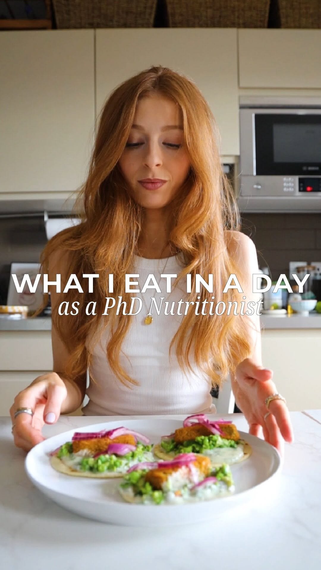 thenutritionreporter 게시물 이미지: WHAT I EAT IN A DAY as a PhD Nutritionist...