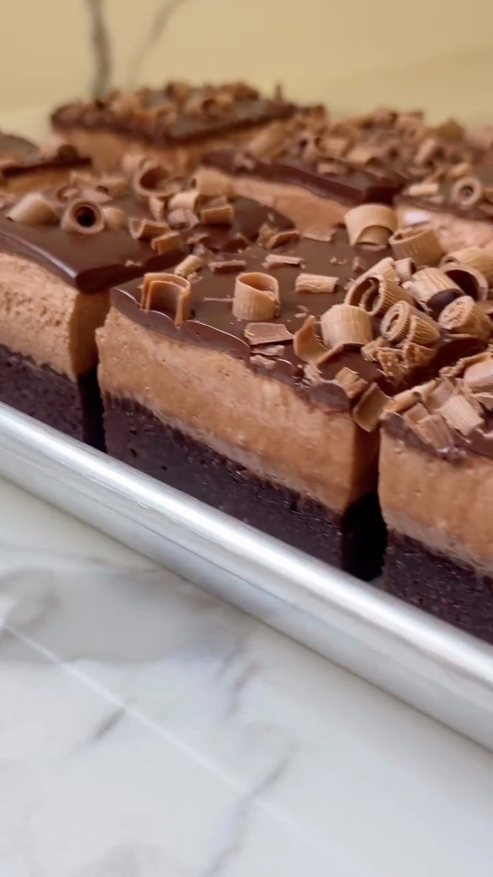 thepurplecupcake_ 게시물 이미지: Chocolate mousse BB brownies 🤤 No words....