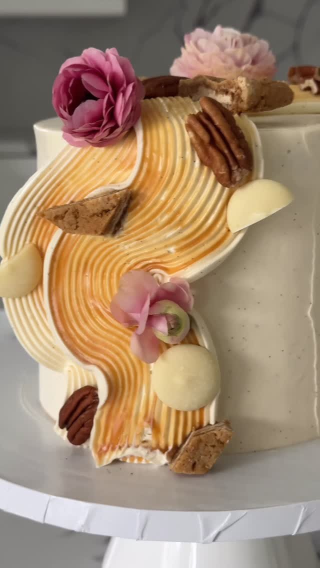 thepurplecupcake_ 게시물 이미지: A thing of beauty 🍰🥕💗 Moist yet dense carrot...