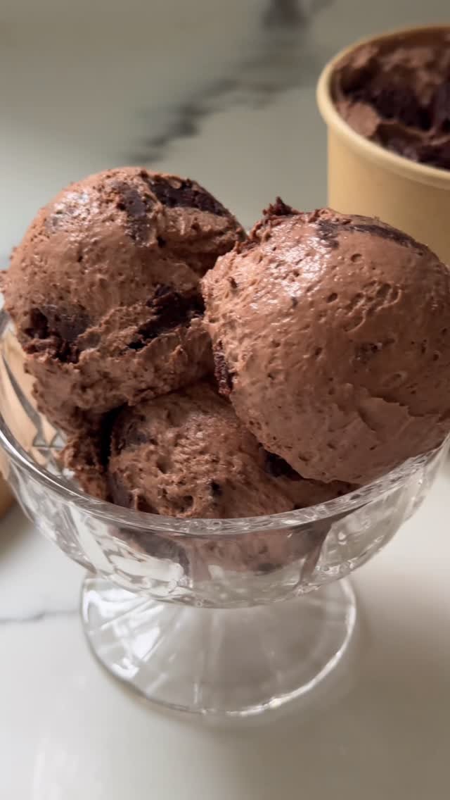 thepurplecupcake_ 게시물 이미지: Chocolate brownie no-churn ice cream is my...