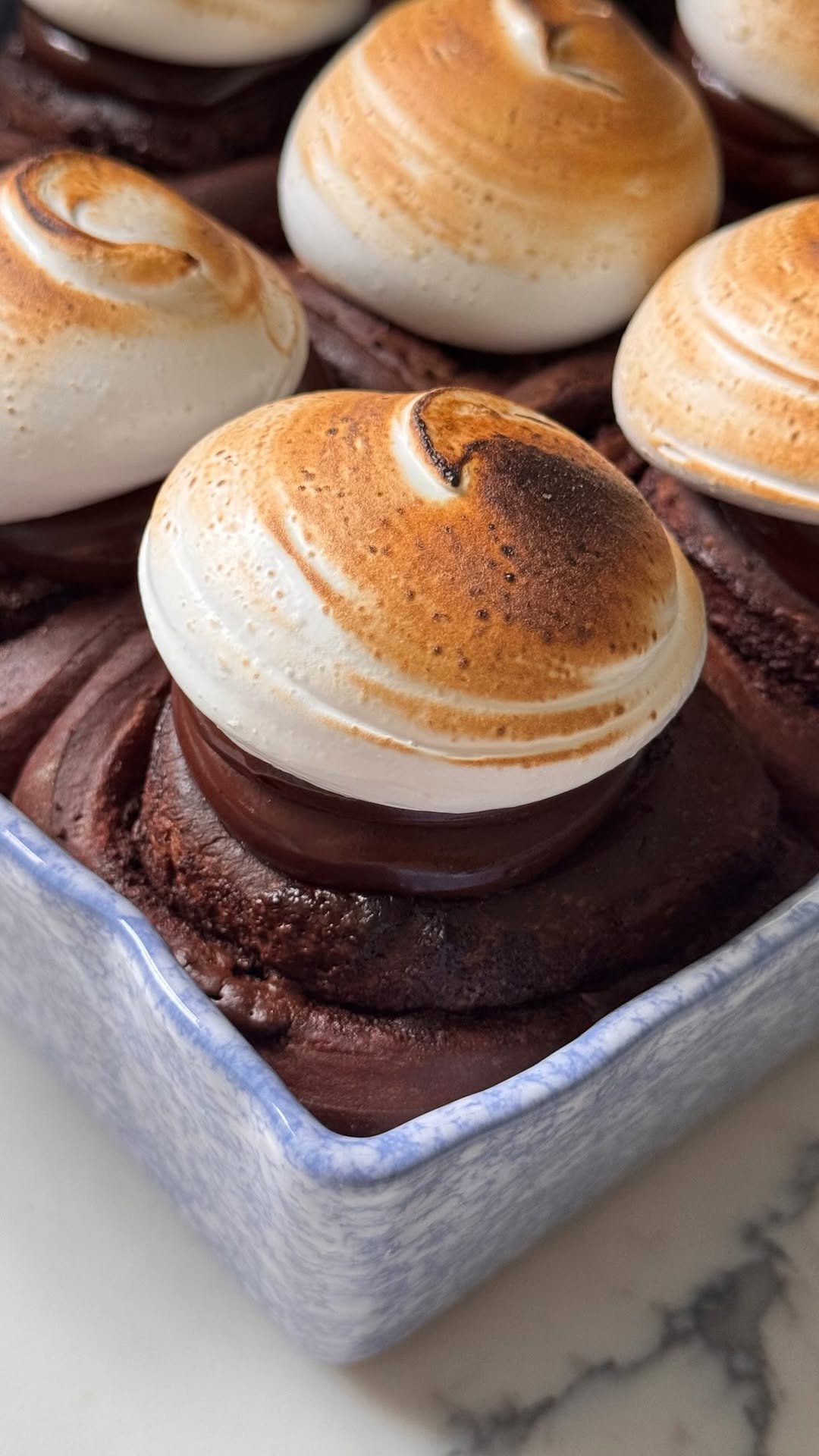 thepurplecupcake_ 게시물 이미지: Toasted marshmallow chocolate sweet rolls -...