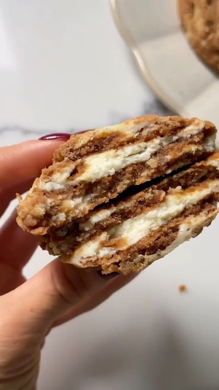 thepurplecupcake_ 게시물 이미지: These brown butter gingerbread cheesecake...