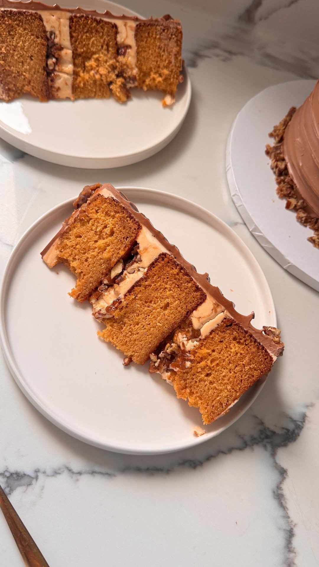 thepurplecupcake_ 게시물 이미지: A slice of my favourite caramel cake ✨ The...