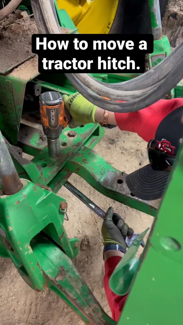 therockymountainfarmer 게시물 이미지: Moving a tractor hitch #farming #tractor #Johndeere