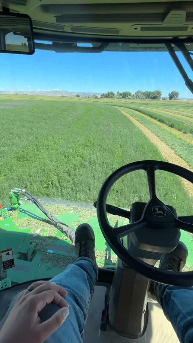 therockymountainfarmer 게시물 이미지: Cutting hay on autopilot #farm #agriculture...