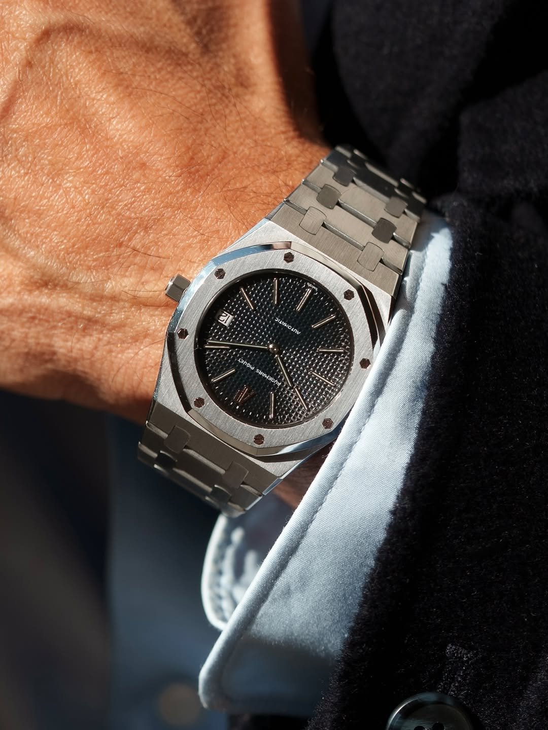 thewatchclub 게시물 이미지: SOLD

Royal Oak “Jumbo”
First Reference
Ref....