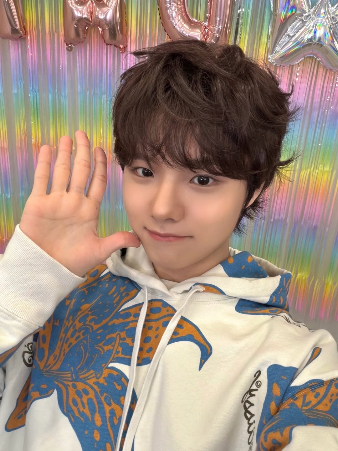 Photo by 더윈드 (The Wind) on March 21, 2026. May be an image of one or more people, bangs and text.