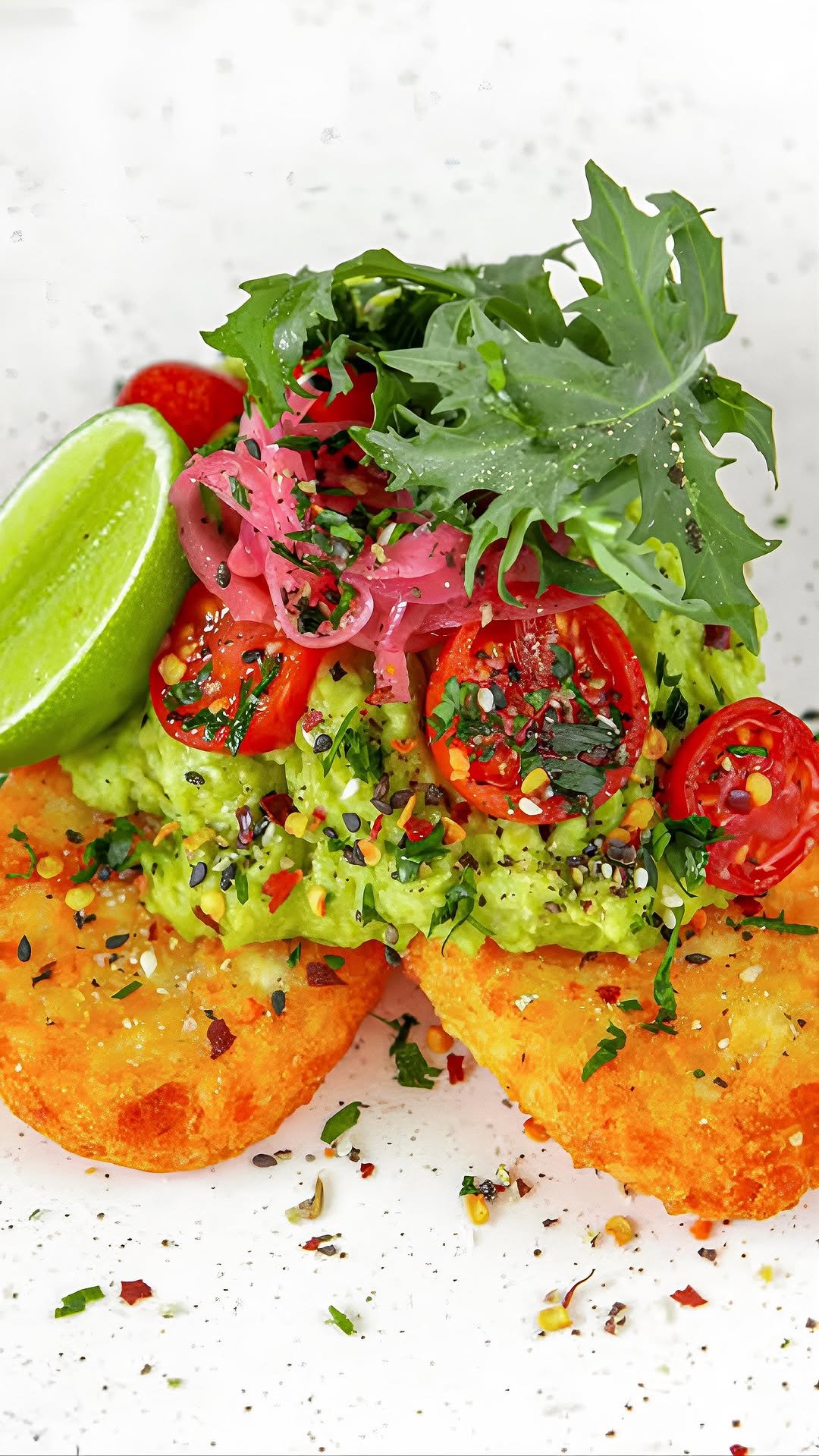 thrivingonplants 게시물 이미지: Hashbrown Avo Toast 🥑🥔 Say hello to your new...