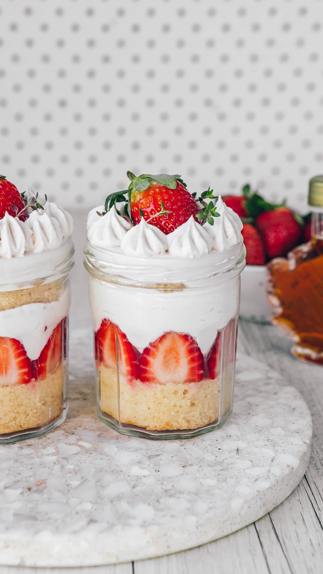 thrivingonplants 게시물 이미지: Strawberry Maple Cake Jars 🍰🍓🍁 

Comment...