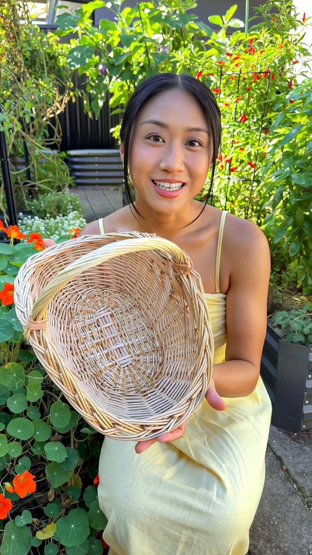 thrivingonplants 게시물 이미지: GARDEN HARVEST 🌿👩🏻‍🌾🧺 A slow Sunday harvest...