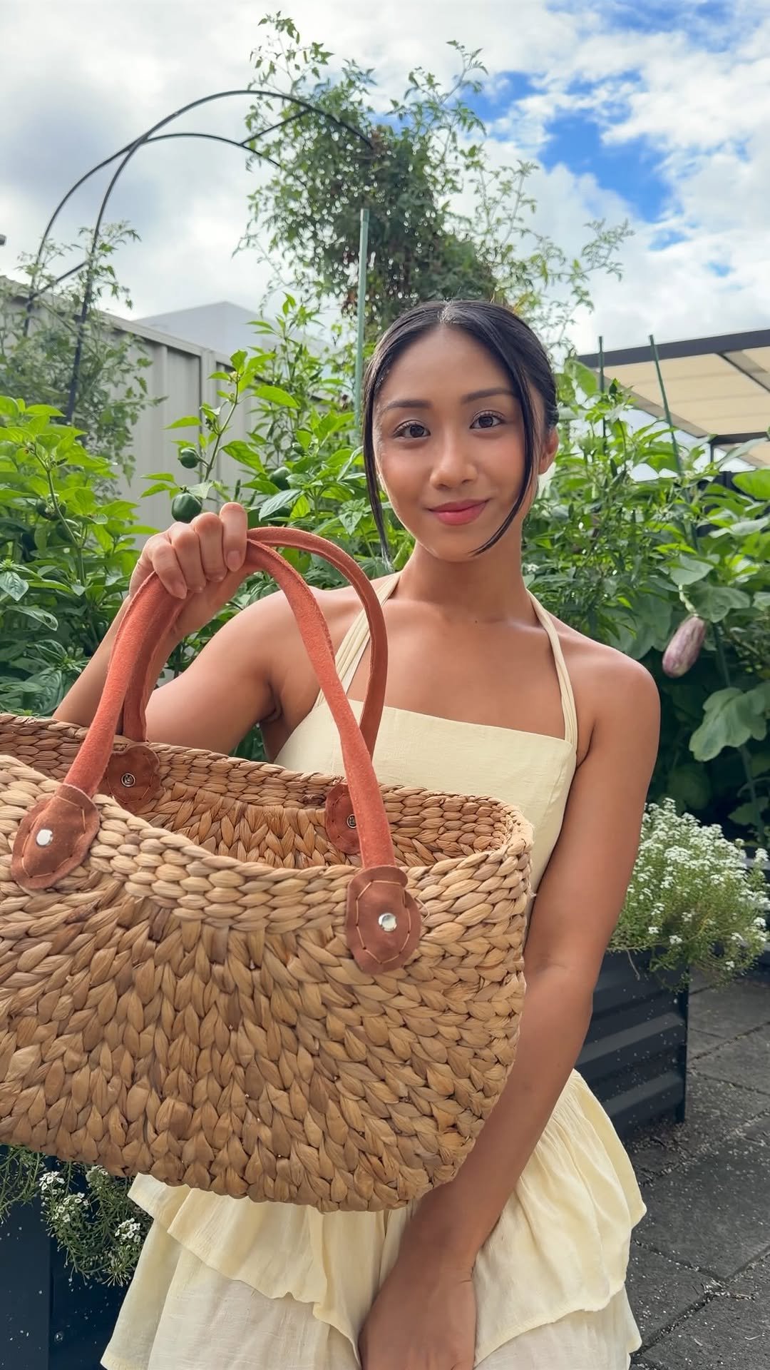 thrivingonplants 게시물 이미지: GARDEN HARVEST 🌿👩🏻‍🌾🧺 

Back in my happy place...