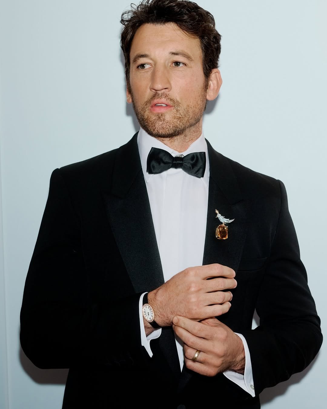 tiffanyandco 게시물 이미지: Behind the scenes with Miles Teller as he gets...