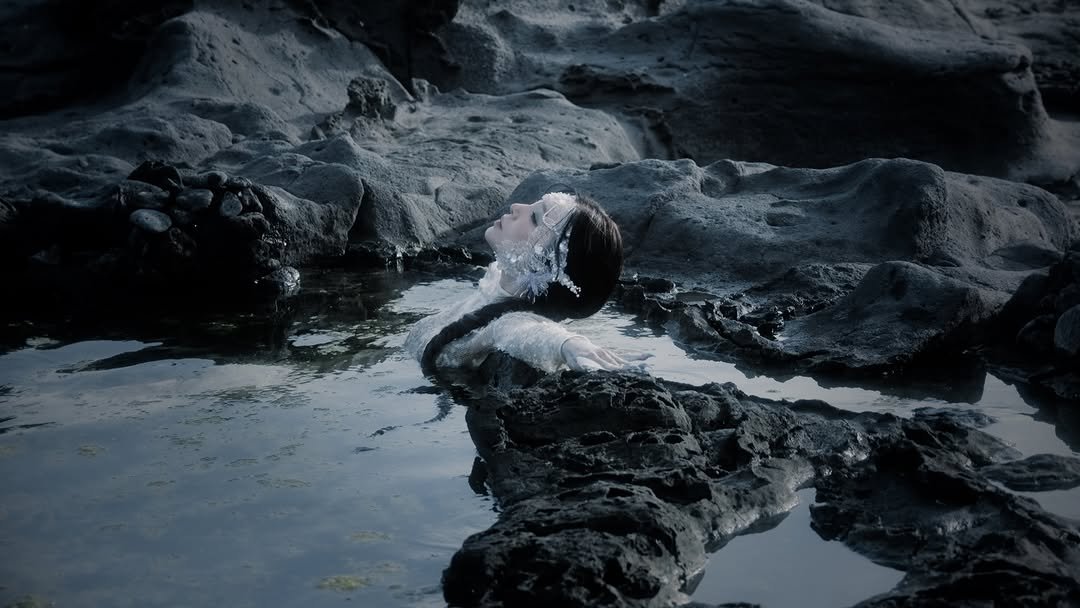 tiffanyyoungofficial 게시물 이미지: 🩵 SUMMER'S NOT OVER 🩵 out may 8 !!!!!!!!