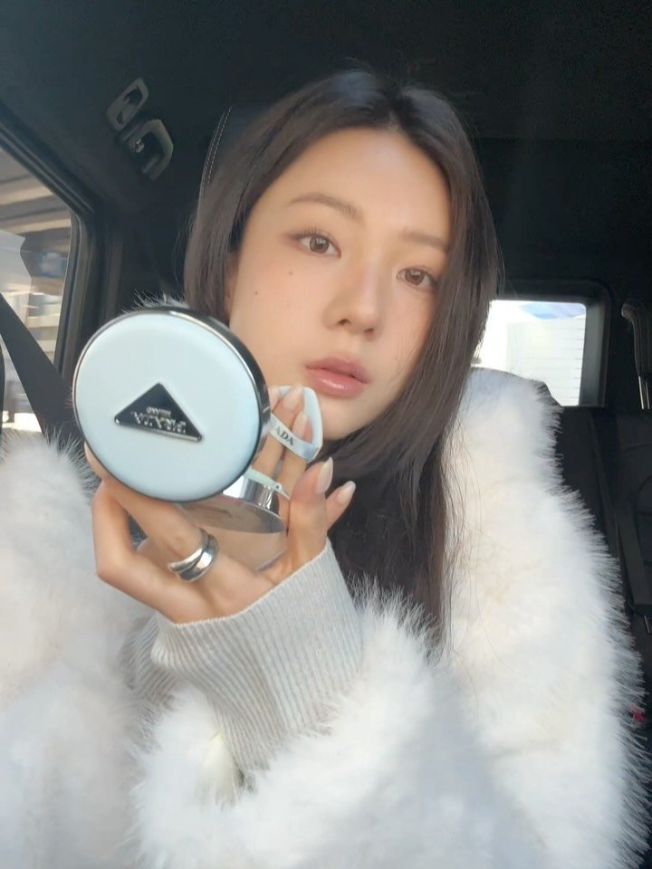 tiissue 게시물 이미지: #광고 New year New blue 🪽🩵
새해를 기분 좋게 시작하게 해준 프라다...