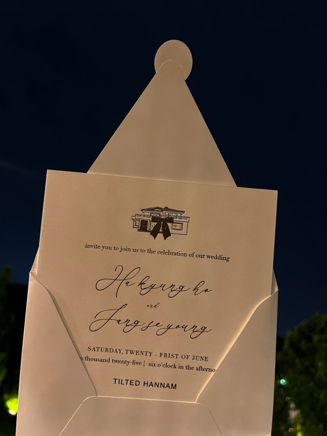 Photo by 틸티드 한남 on July 17, 2025. May be an image of ‎text that says '‎invite FOU inmtepstui to join 15 st to the celebration of our wedding Hekynng حرس ba Frgrying SATURDAY, TWENTY FRIST OF JUNE thousand twenty-five| six sixo' 'clocki n the afterno TILTEDHANNAM TILTED HANNAM‎'‎.