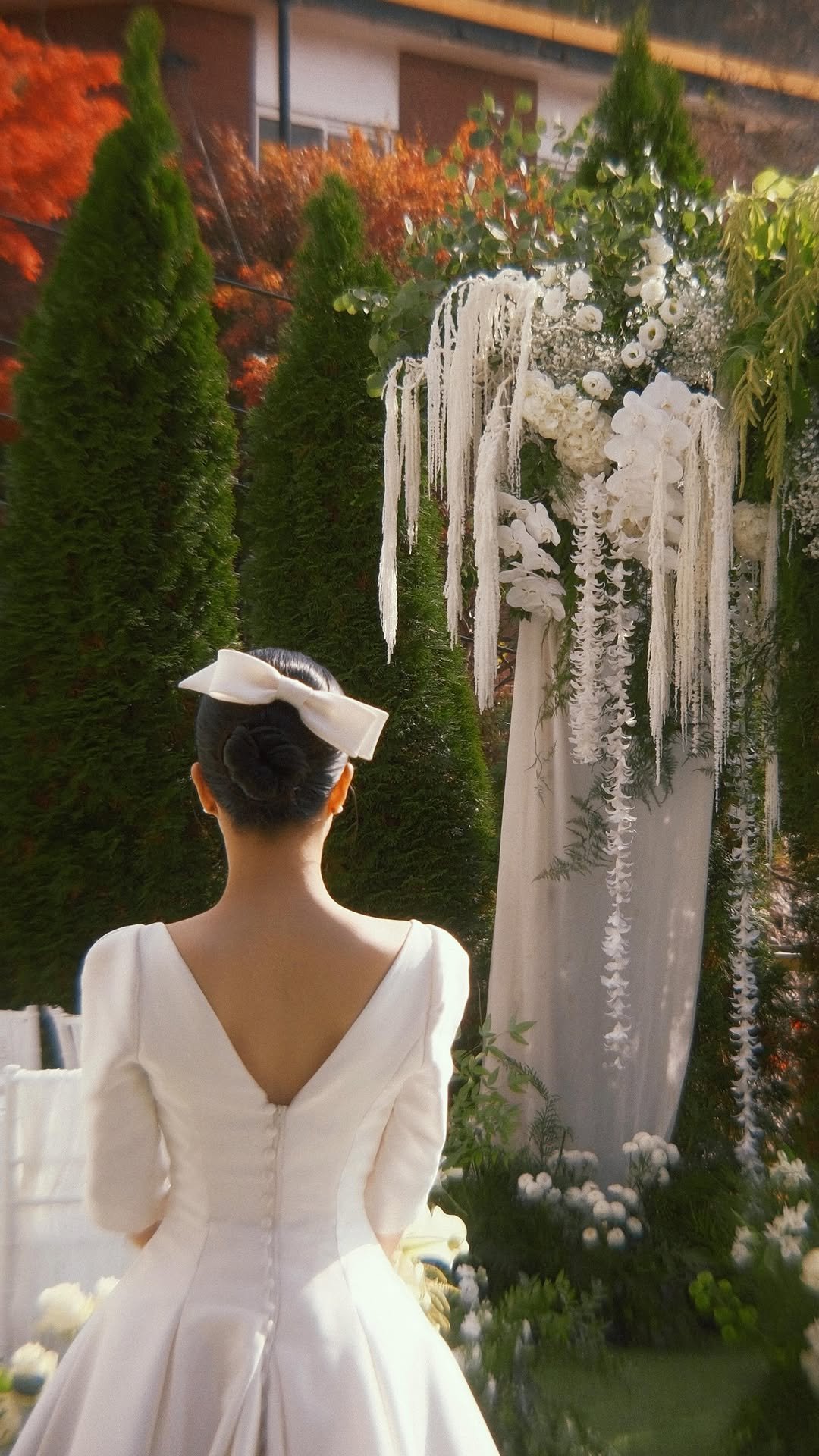 tiltedhannam 게시물 이미지: 11월의 야외 웨딩, 이렇게나 아름답습니다🤎
#틸티드한남

#야외웨딩 #하우스웨딩...