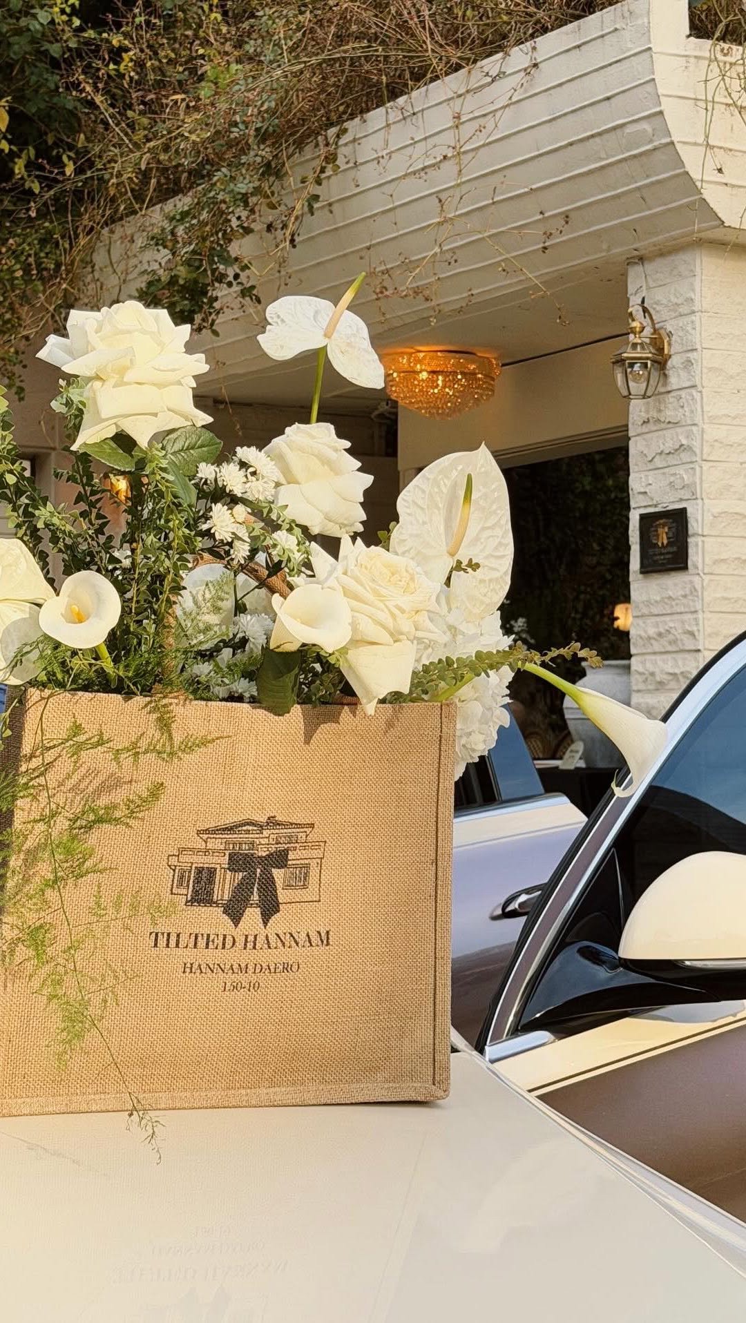 tiltedhannam 게시물 이미지: 우리가 찾은 우리의 공간에서💕💍
#틸티드한남

#하우스웨딩 #야외웨딩 #커스텀웨딩 #스몰웨딩