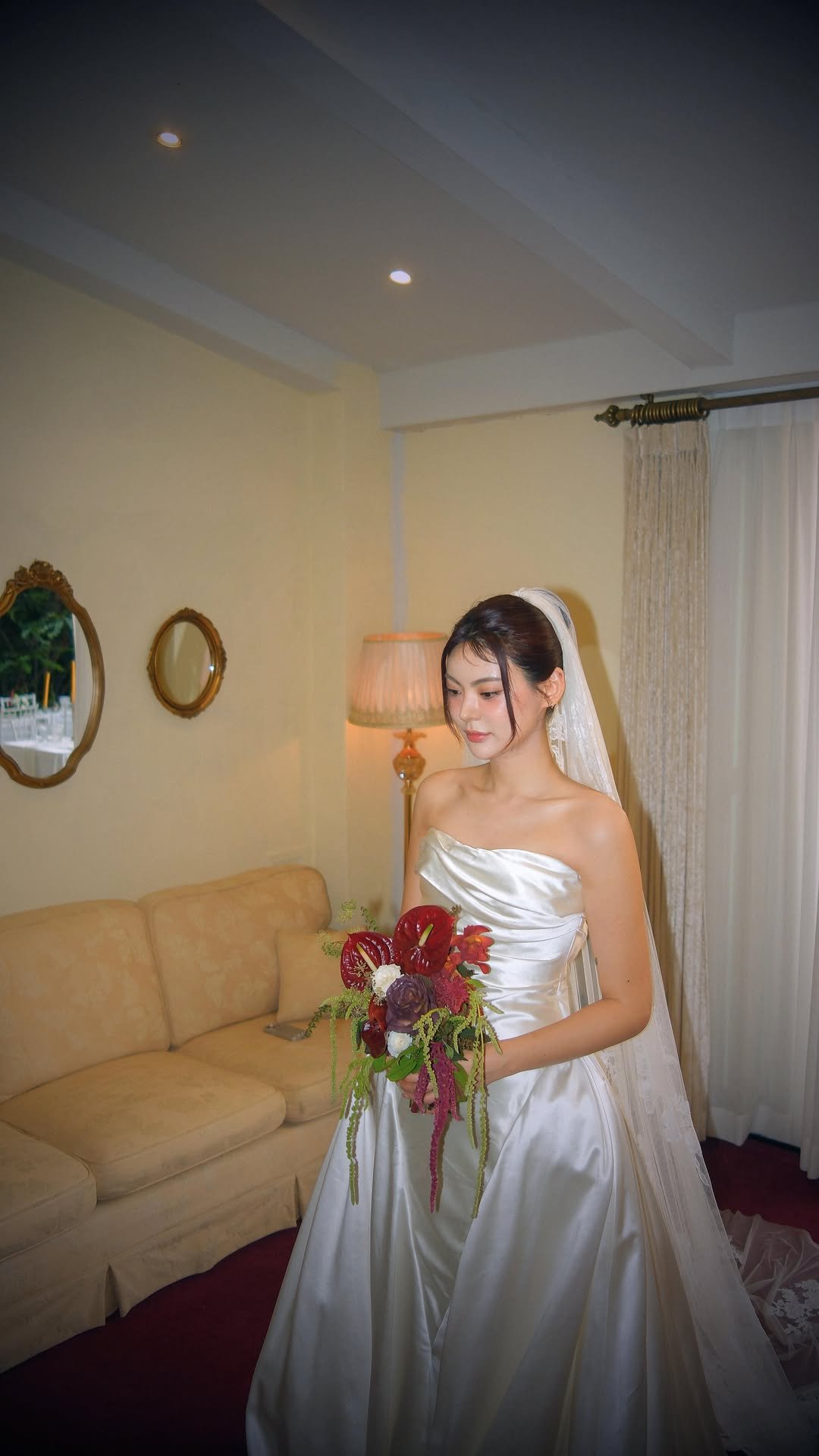 tiltedhannam 게시물 이미지: 결혼식이 아닌, 우리 집에서의 하루 
#틸티드한남

#하우스웨딩 #야외웨딩...