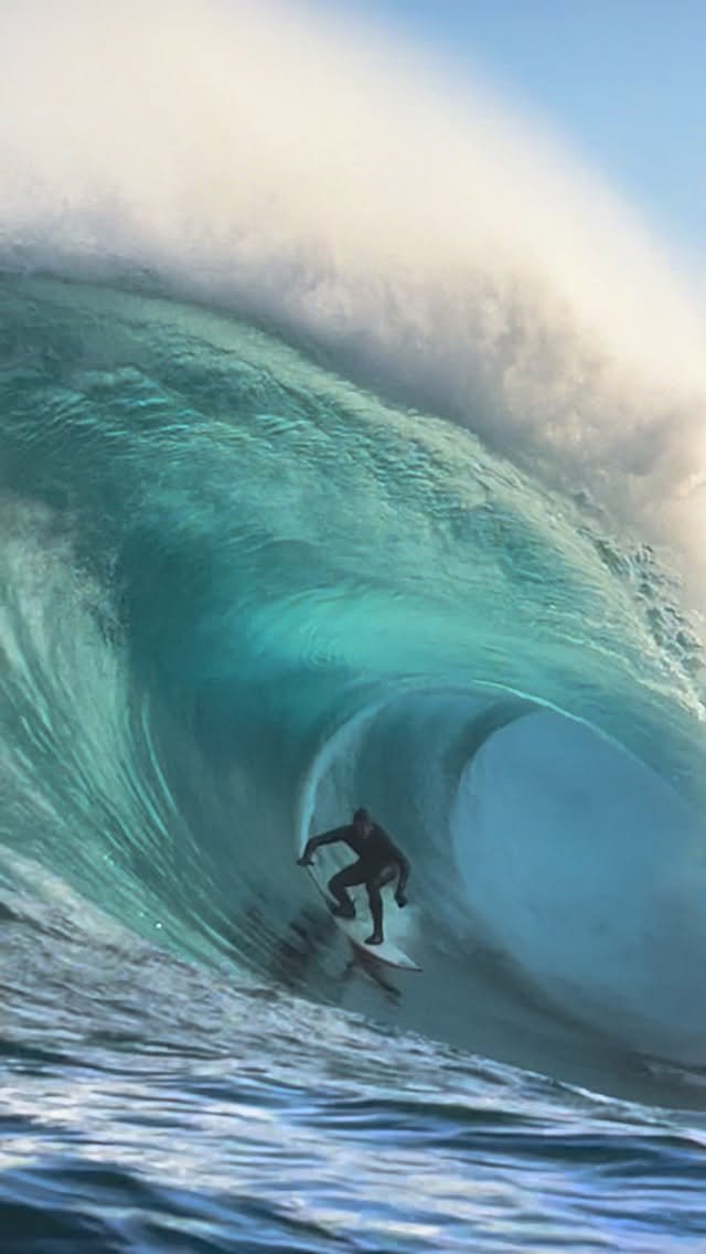 tim_bonython_swellchasers 게시물 이미지: @zebulon79 talks about that bomb that...