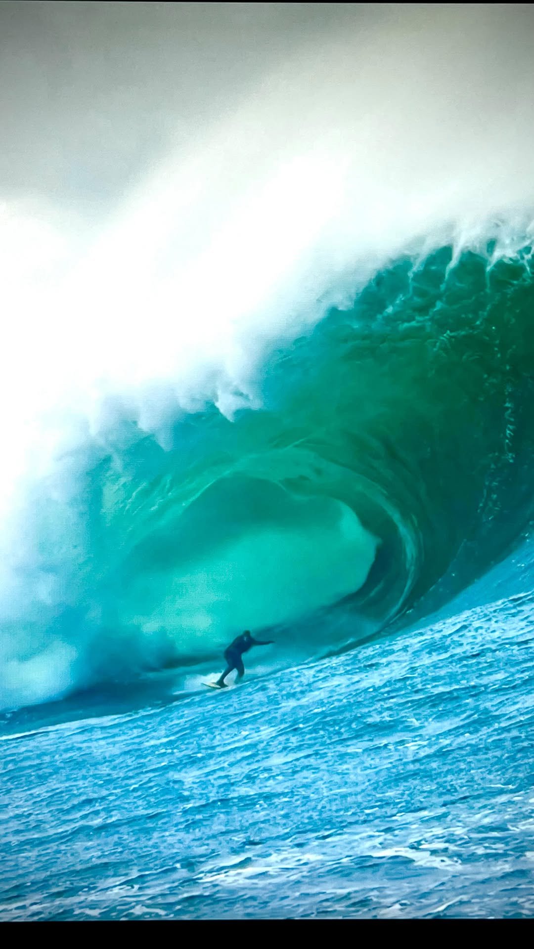 tim_bonython_swellchasers 게시물 이미지: So last week in Ireland at a certain reef...