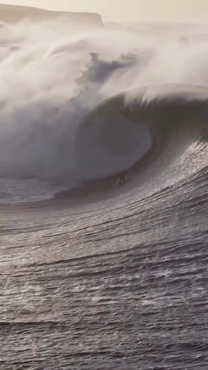 tim_bonython_swellchasers 게시물 이미지: Now this is a BOMB we love, we want.. what a...