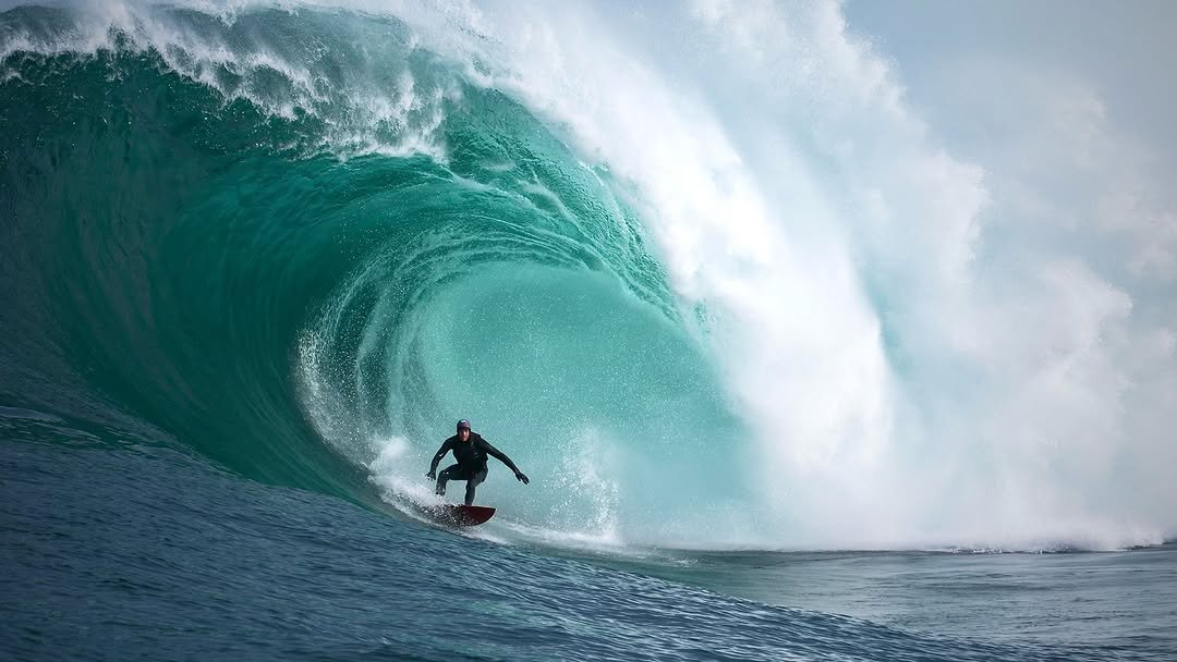 tim_bonython_swellchasers 게시물 이미지: After a frustrating run of swell chases that...