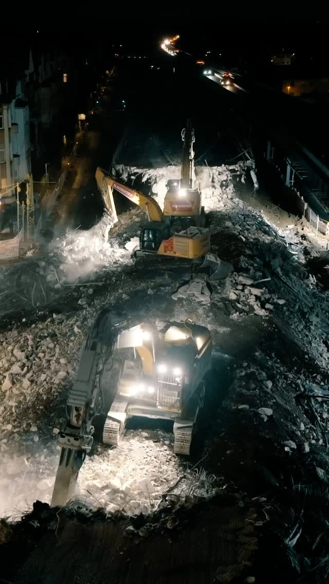 timothyjrinehart 게시물 이미지: Destroying a highway overnight with...