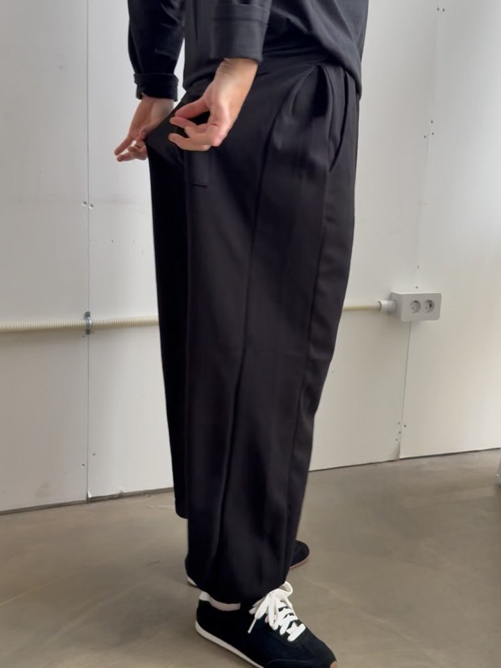 tina_unniya 게시물 이미지: 블랙 조거팬츠 바로 배송 

리오더 오래걸려서 제작해버렸습니다 😎
바로바로...