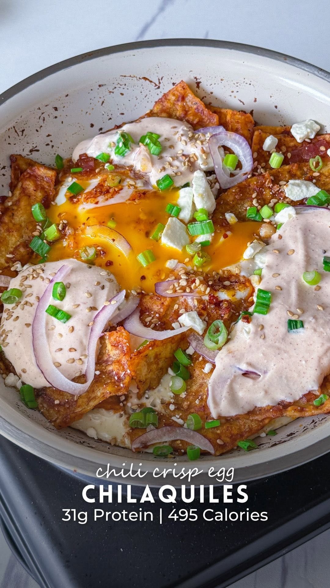 tishasveggieeats 게시물 이미지: These chili crisp egg chilaquiles are the kind...