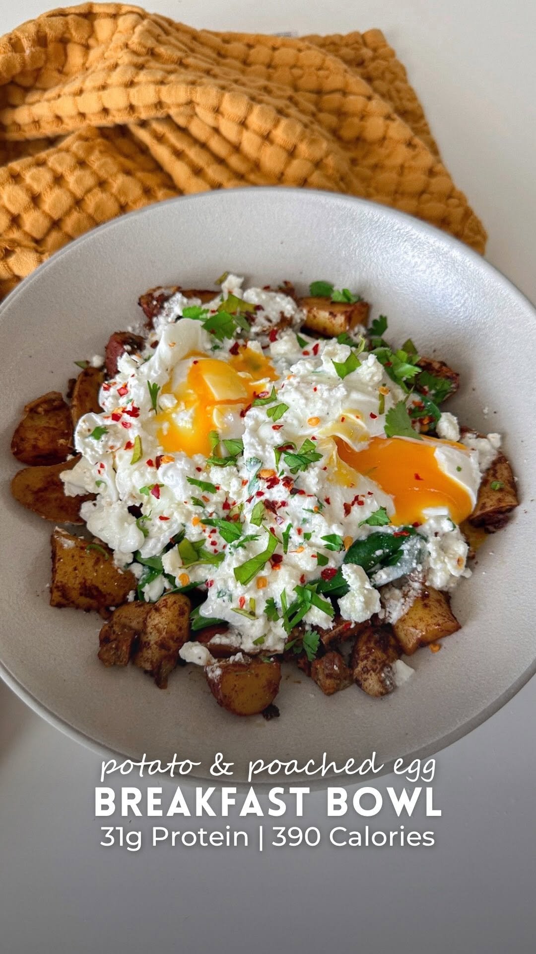 tishasveggieeats 게시물 이미지: This potato and poached egg breakfast bowl is...