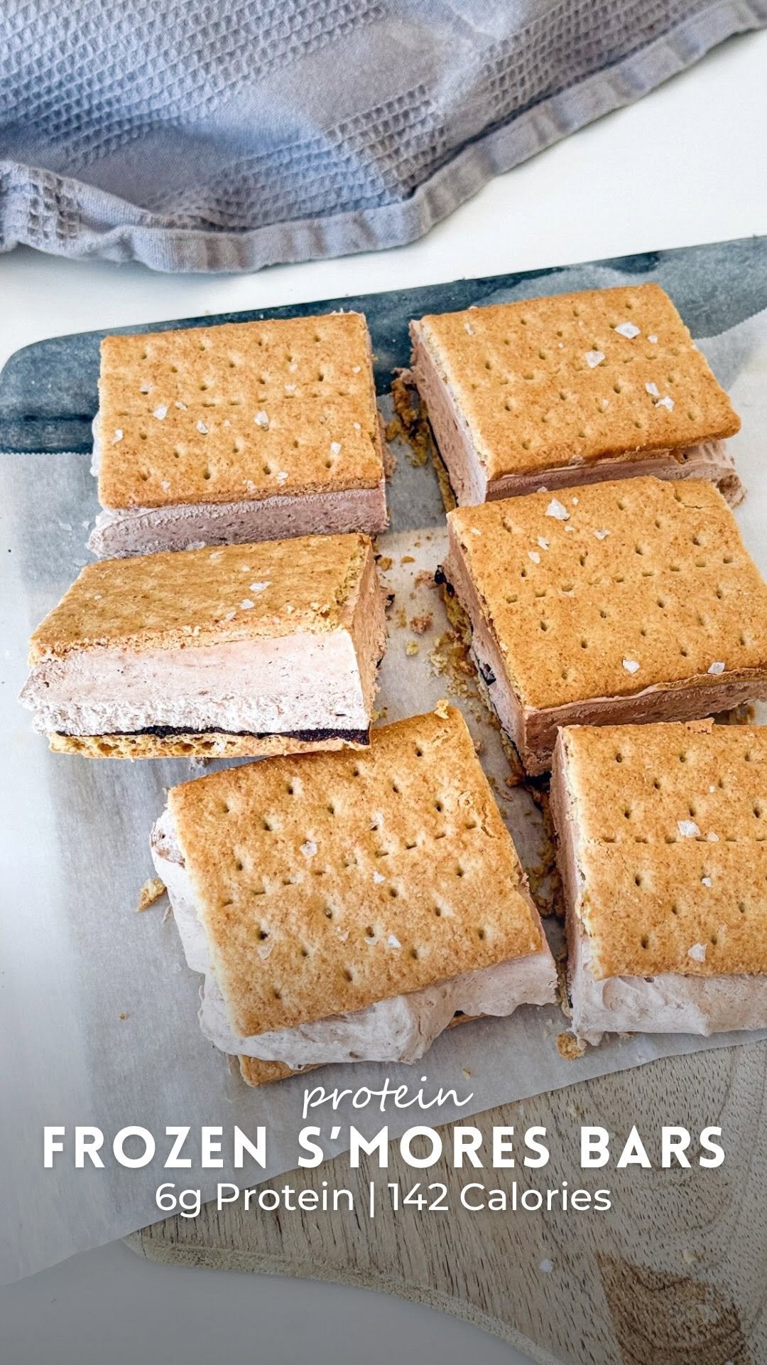 tishasveggieeats 게시물 이미지: These protein frozen s’mores bars are such a...