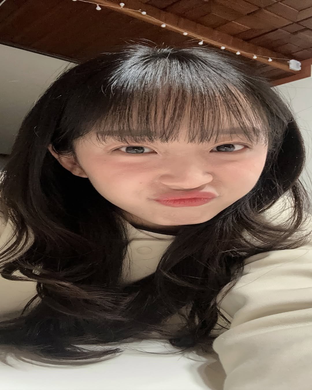 Photo by 짱이 될 윤경 on January 25, 2026. May be a selfie of one or more people, hair and text.