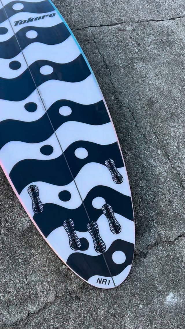 tokorosurfboards 게시물 이미지: NR1 mid length for @kikiunderwater 
Summer is...