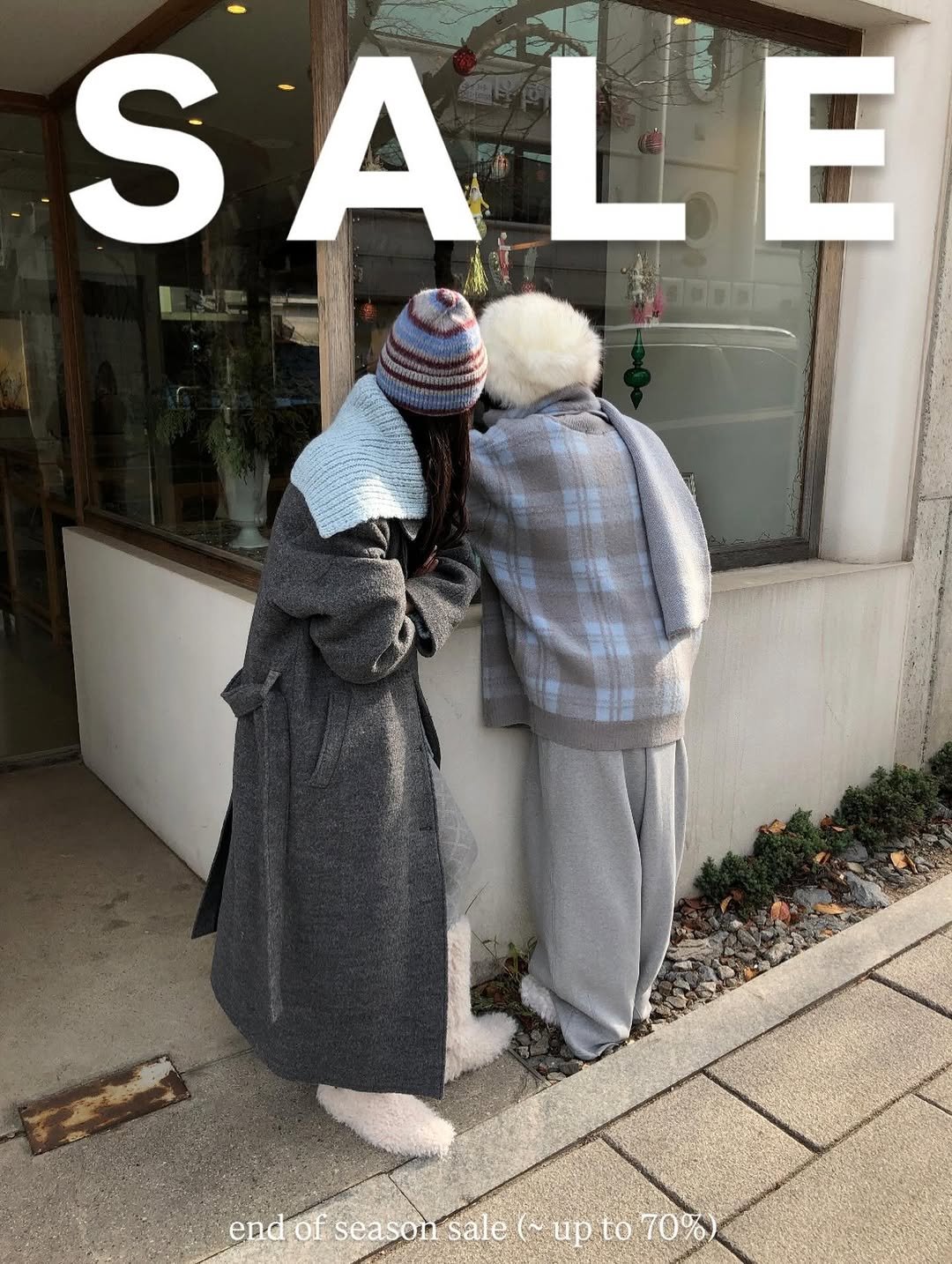 Photo by 톰걸 TOMGIRL on December 22, 2025. May be an image of ‎one or more people, duffle coat, overcoat, headscarf, parka and ‎text that says '‎S SALE LE E A AL 000DA end of season sale endofseasonsale endofseason.sale(-up.to70% ب) upto upto70% 70%‎'‎‎.
