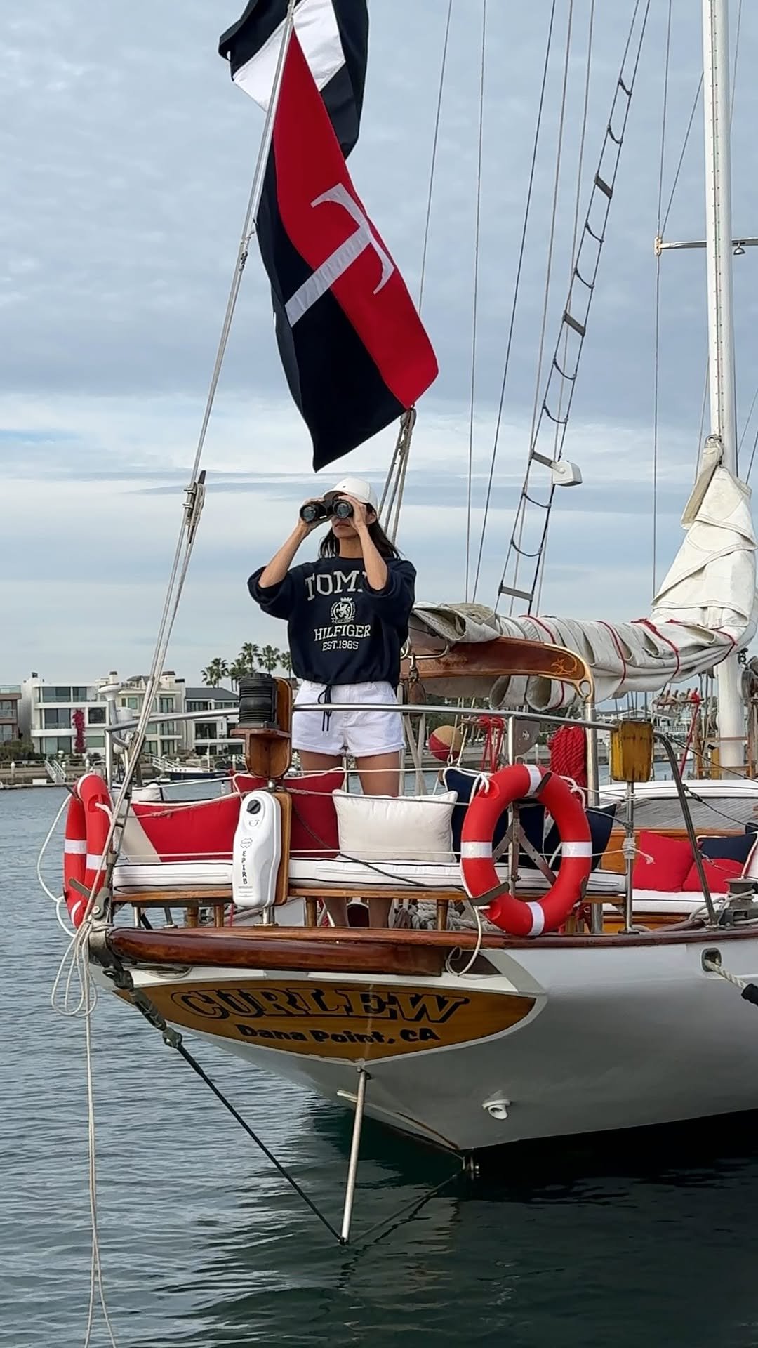 tommyhilfiger 게시물 이미지: Today’s marine forecast: signature summer...