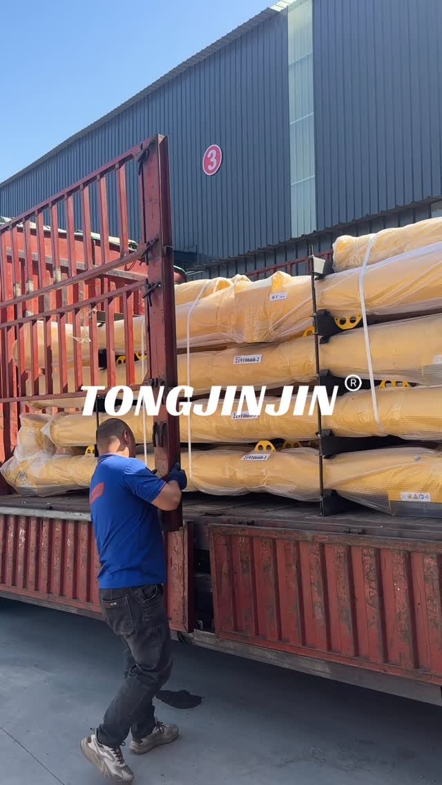 tongjinjin_machinery 게시물 이미지: Cement Screw Conveyor Shipment

⚙️ Cement...