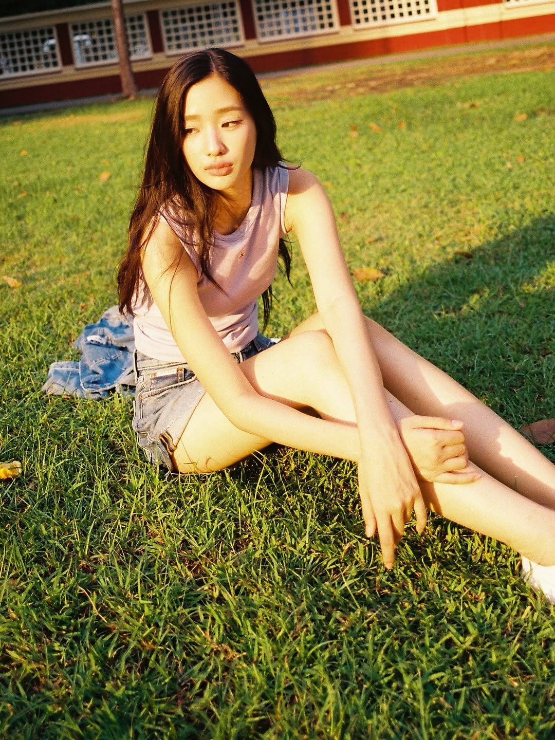 tontawan 게시물 이미지: golden hour hits different in summer🌞