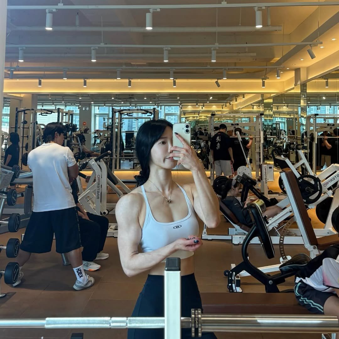 toodunggg__ 게시물 이미지: 어깨
