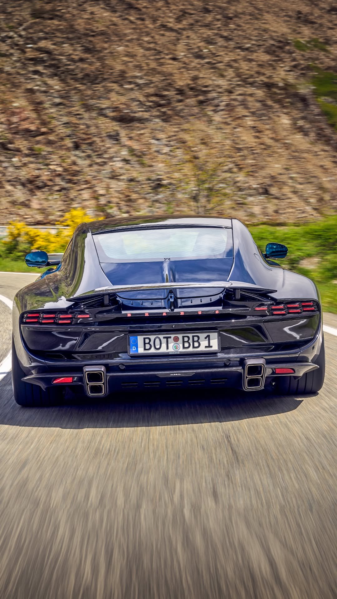 topgear 게시물 이미지: Twin-turbo V12 sound check 🔊

Watch the full...